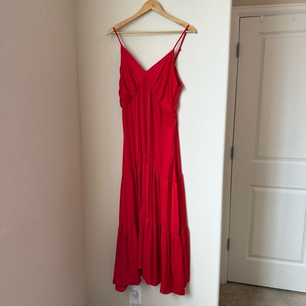 Gibson Latimer Satin V-neck sleeveless cami tiered maxi dress size large
